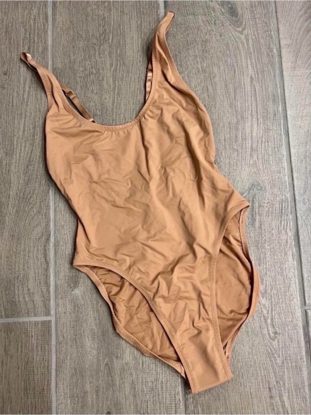 Skims Women’s Nude One-Piece Scoop Back Swimsuit Size S